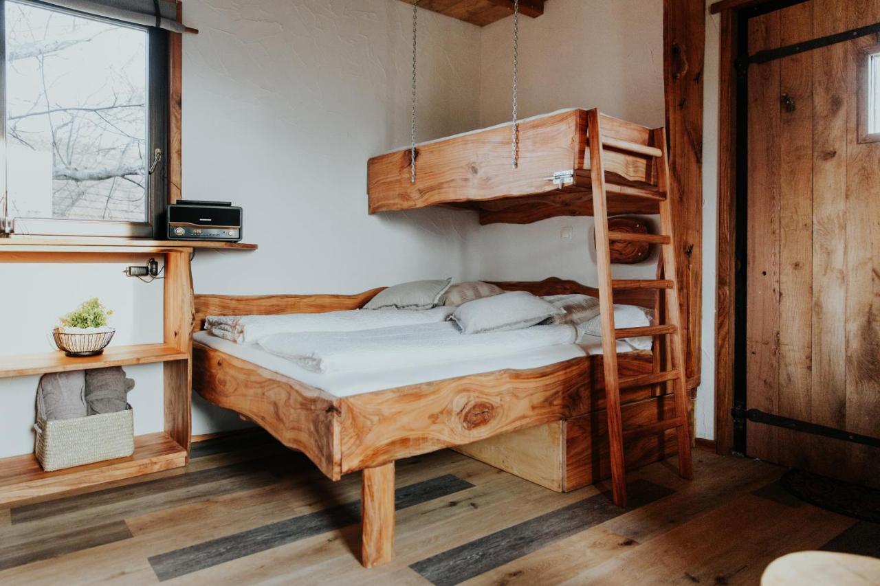Treehouse Drevesna Hiska Strkovo Gnezdo Ranc Jures 호텔 류토메르 외부 사진